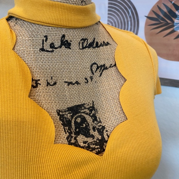 Cute ribbed tank - Picture 3 of 4